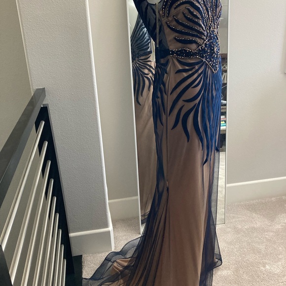 New elegant long dress - Picture 6 of 11